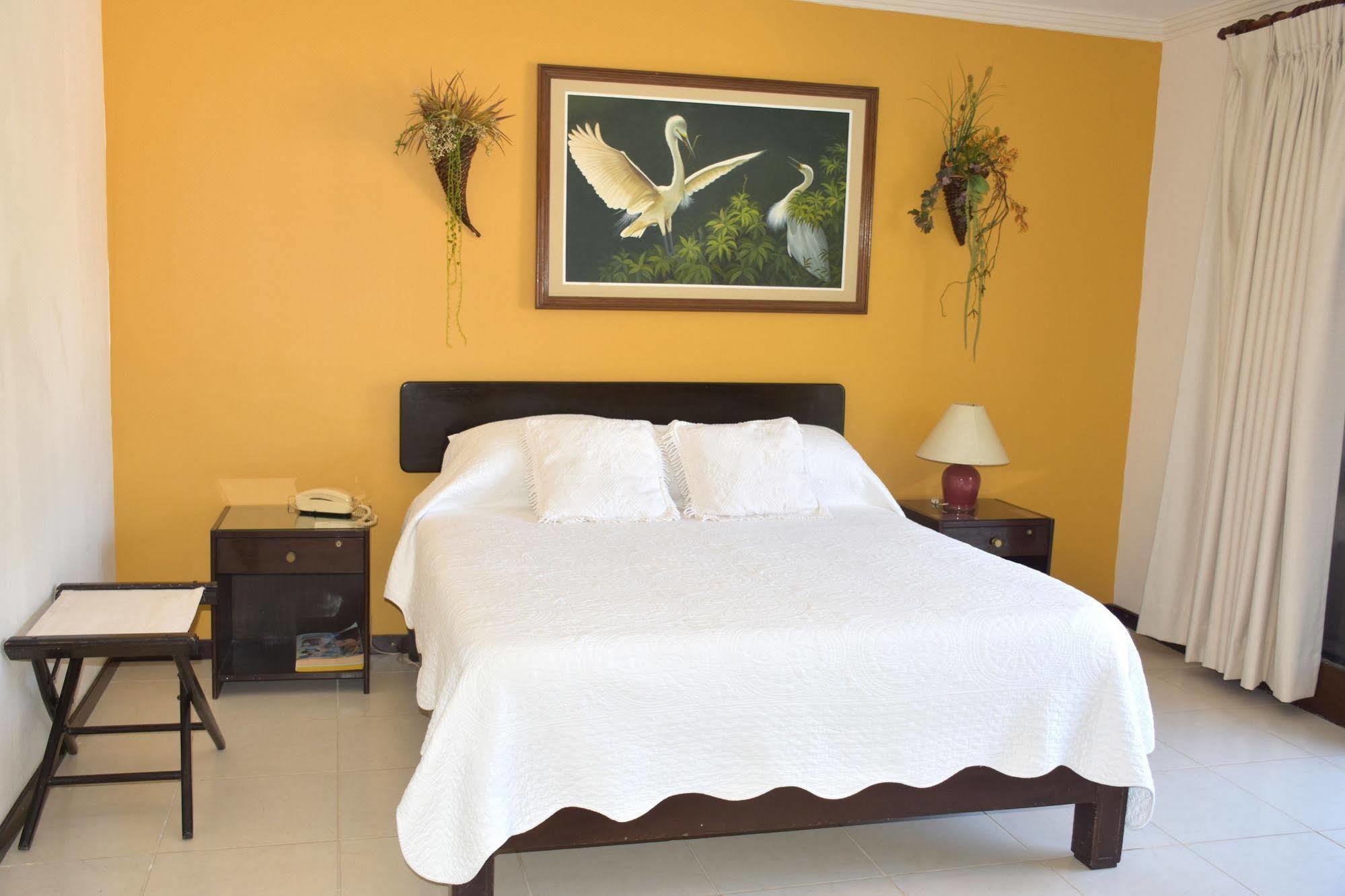 Hotel Sirari By Regina Santa Cruz de La Sierra Extérieur photo